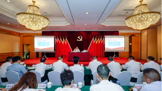富联娱乐集团任丁书记带头讲授“不忘初心、牢记使命”主题教育专题党课