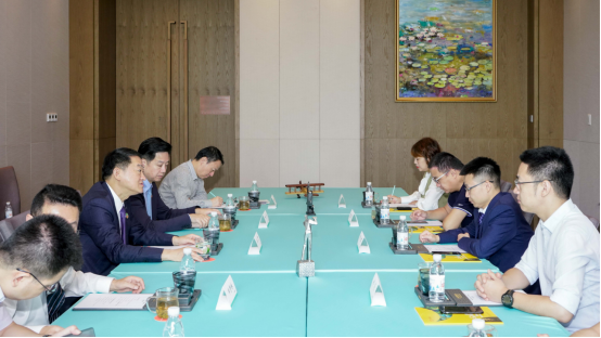 省富联娱乐集团党委书记、董事长任丁与腾讯“王者荣耀”CTO邓君、腾讯大成网总裁郑亮座谈交流