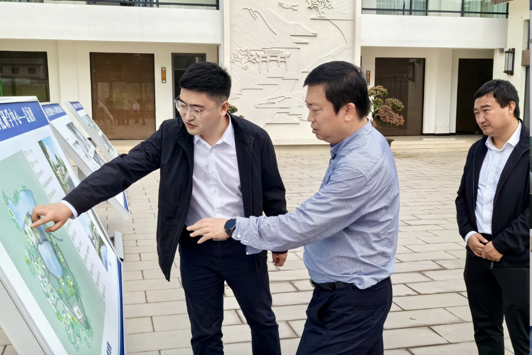 省富联娱乐集团领导赴南充市邓家沟村调研乡村振兴工作